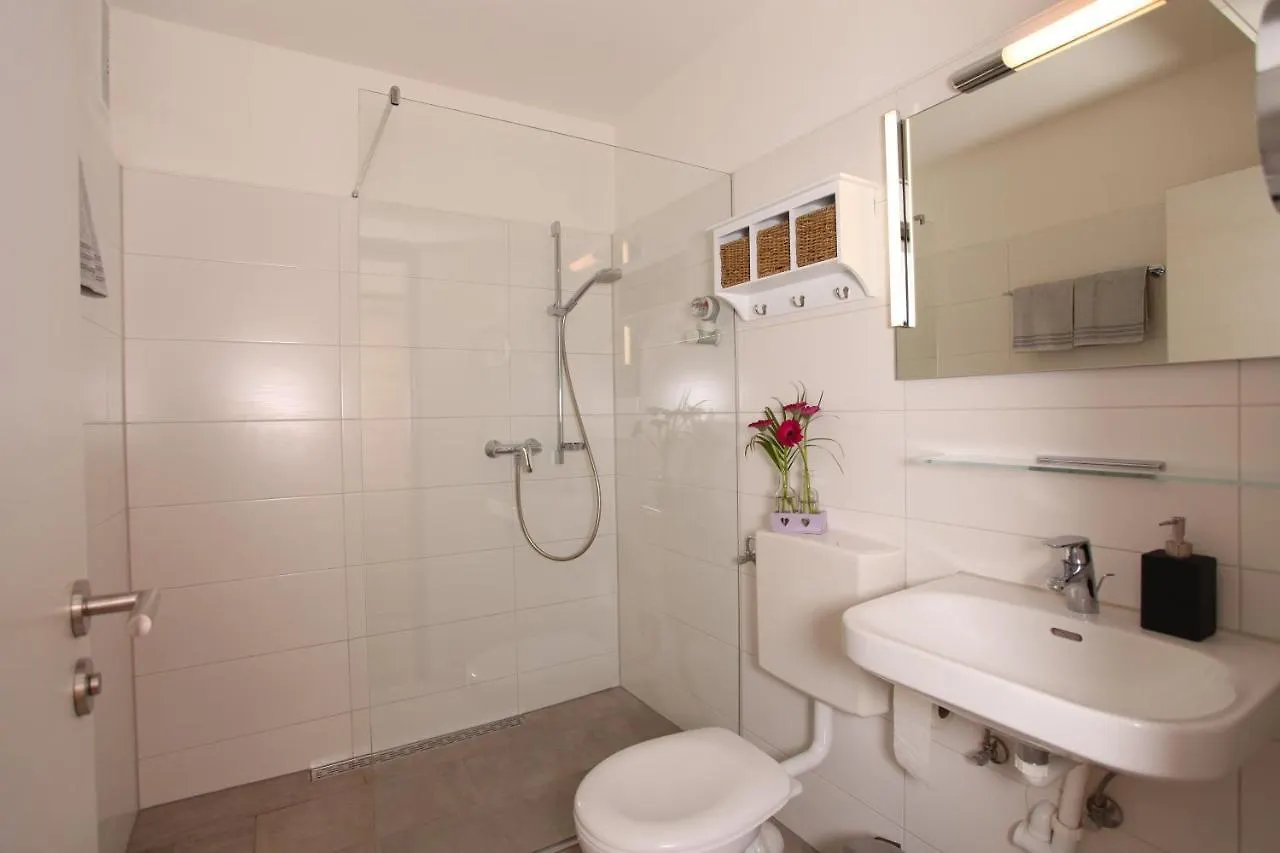 #Demmi'S Zirbenstube Apartman Altstadten